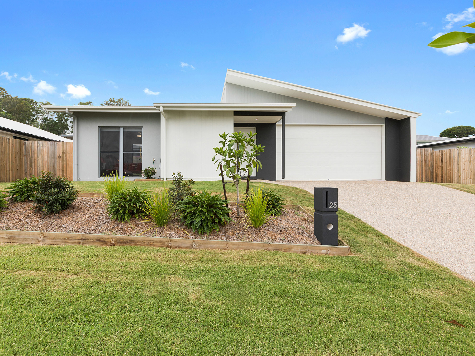 25 Altitude Drive Burnside Queensland House for Sale RE/MAX Australia