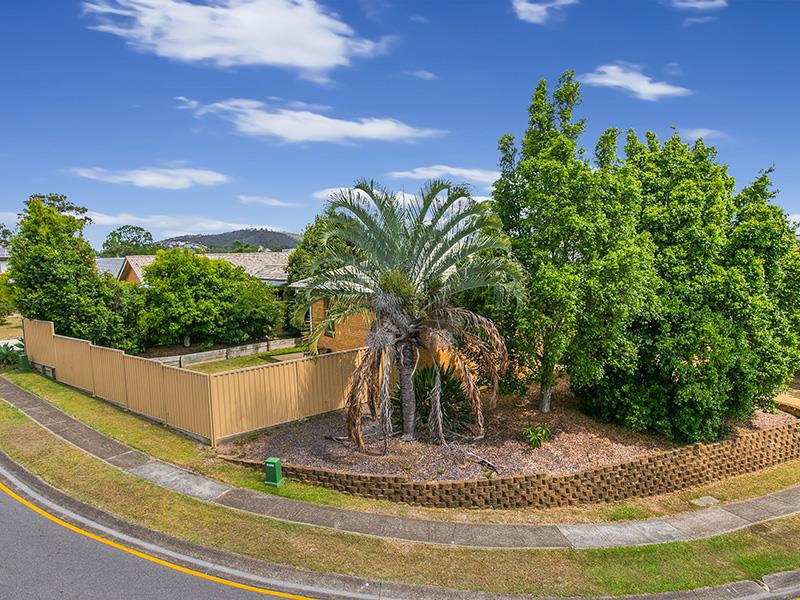 108 GARIE St Wishart Queensland House for Sale RE/MAX Australia