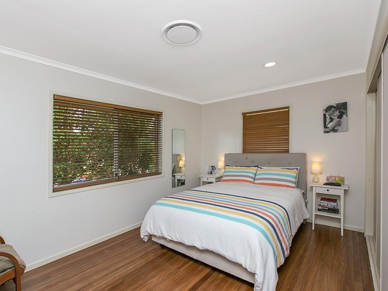 108 GARIE St Wishart Queensland House for Sale RE/MAX Australia