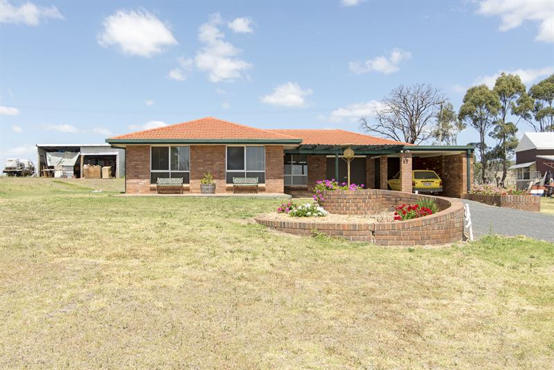 137 Greenmount Nobby Rd Greenmount Queensland House for Sale RE/MAX Australia 137 Greenmount Nobby Rd Greenmount Queensland House for Sale RE/MAX Australia