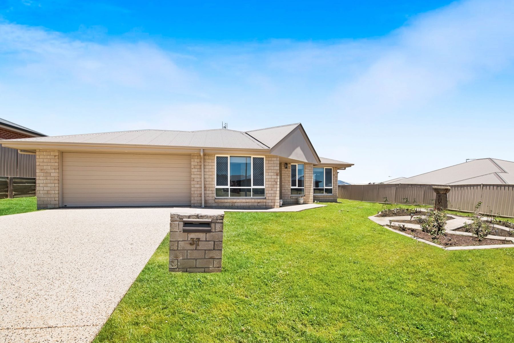 37 Sommariva Street Westbrook Queensland House for Sale RE/MAX Australia