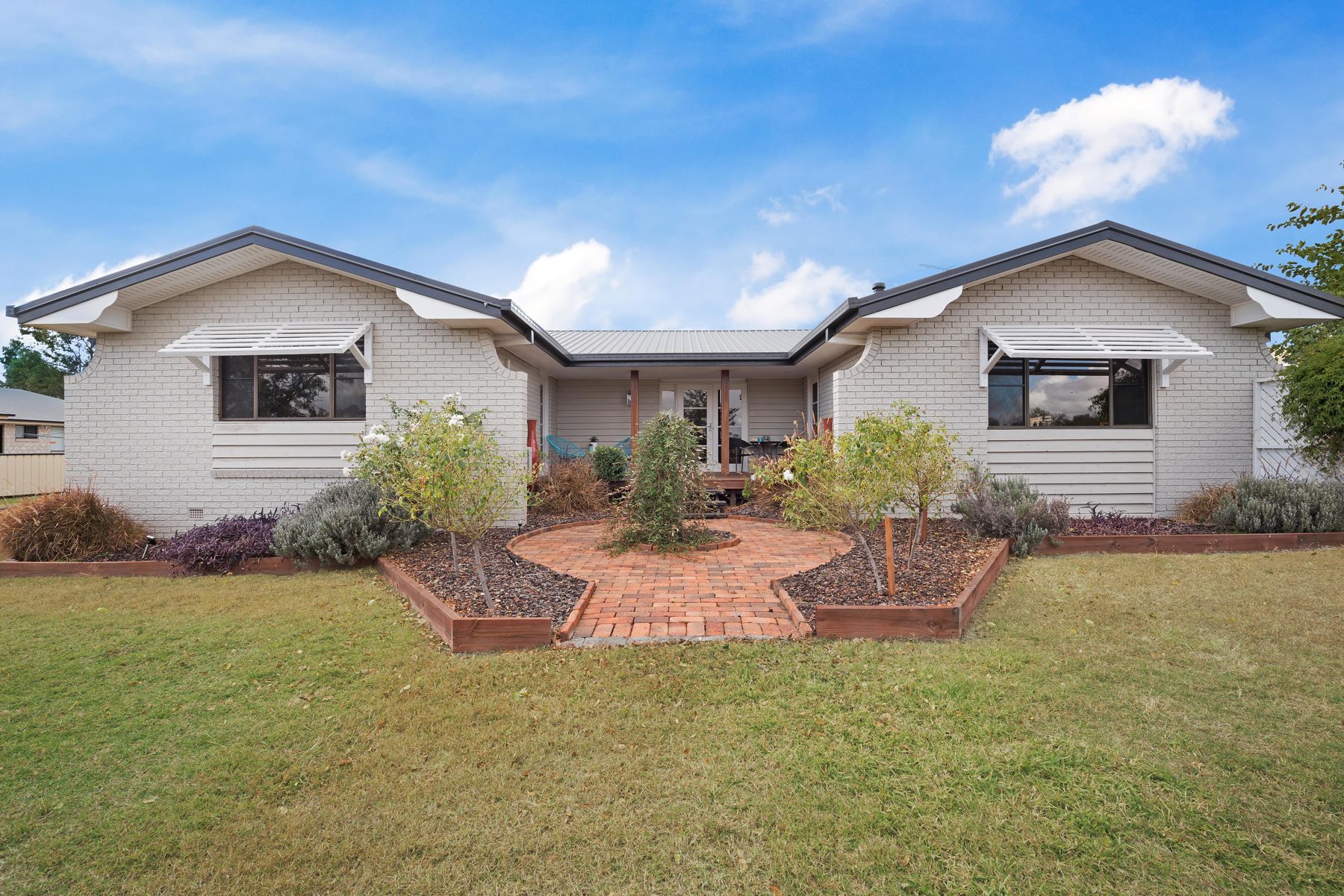 8 Mocatta Street Goombungee Queensland House for Sale RE/MAX Australia