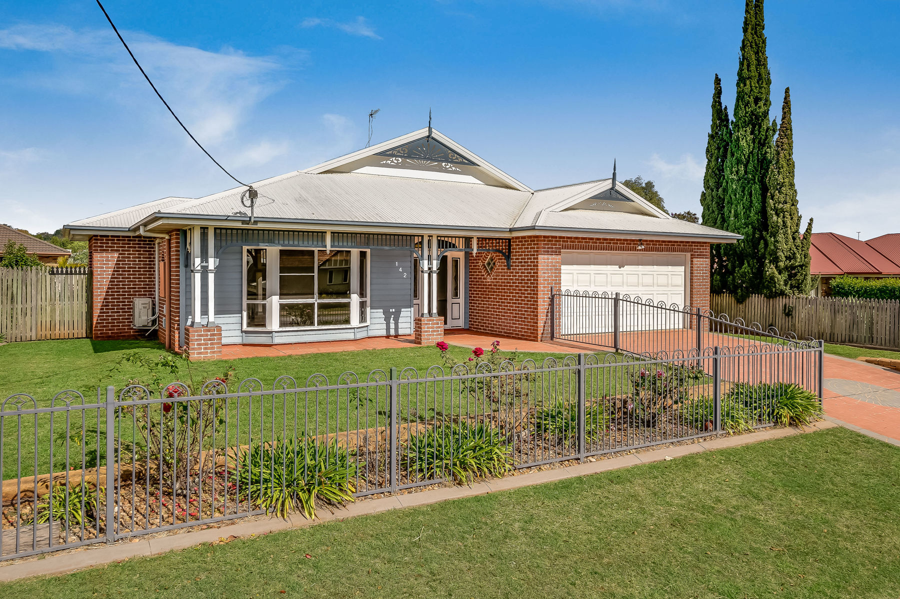 142 Spring Street Middle Ridge Queensland House for Sale RE/MAX Australia