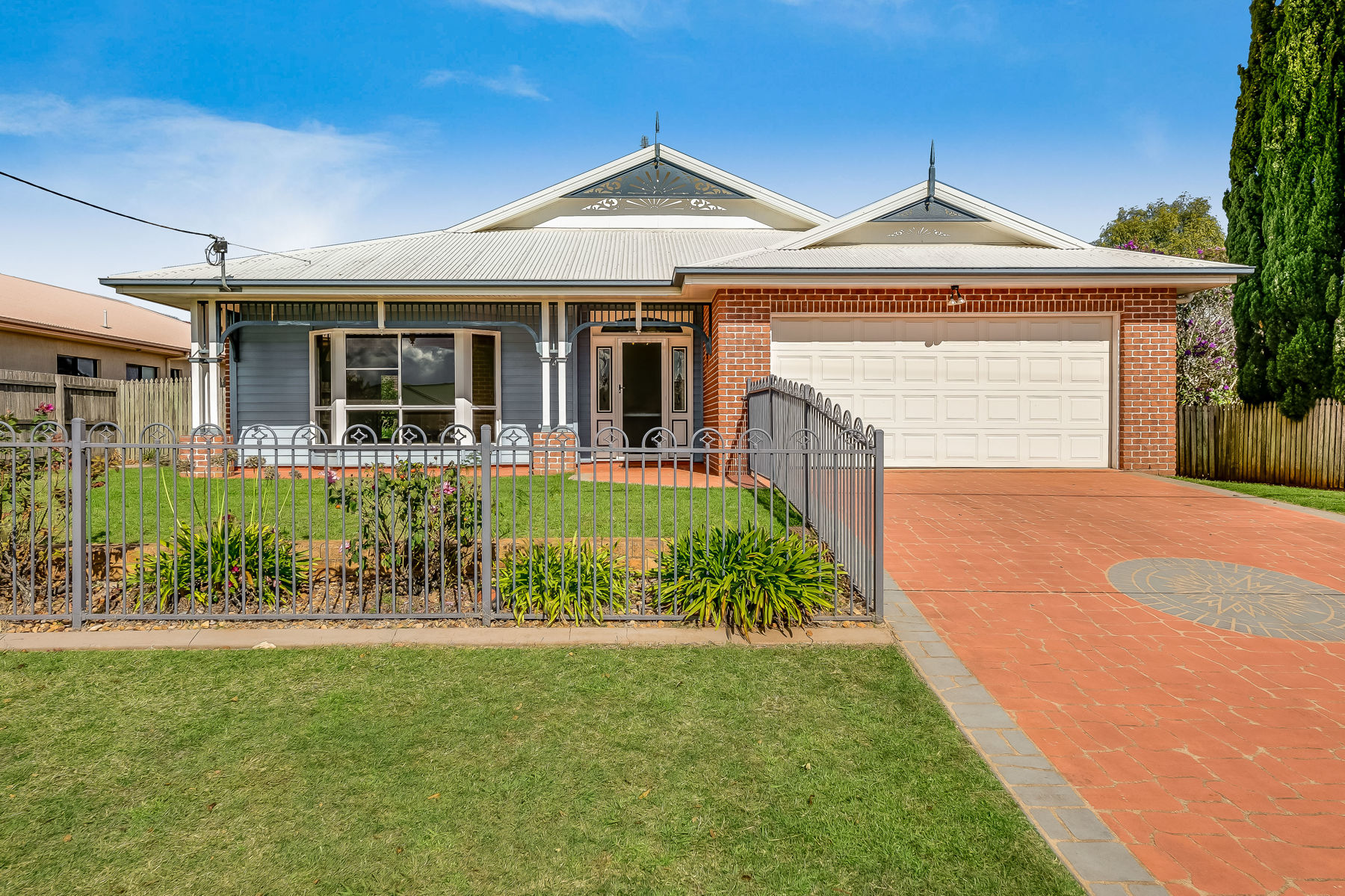 142 Spring Street Middle Ridge Queensland House for Sale RE/MAX Australia