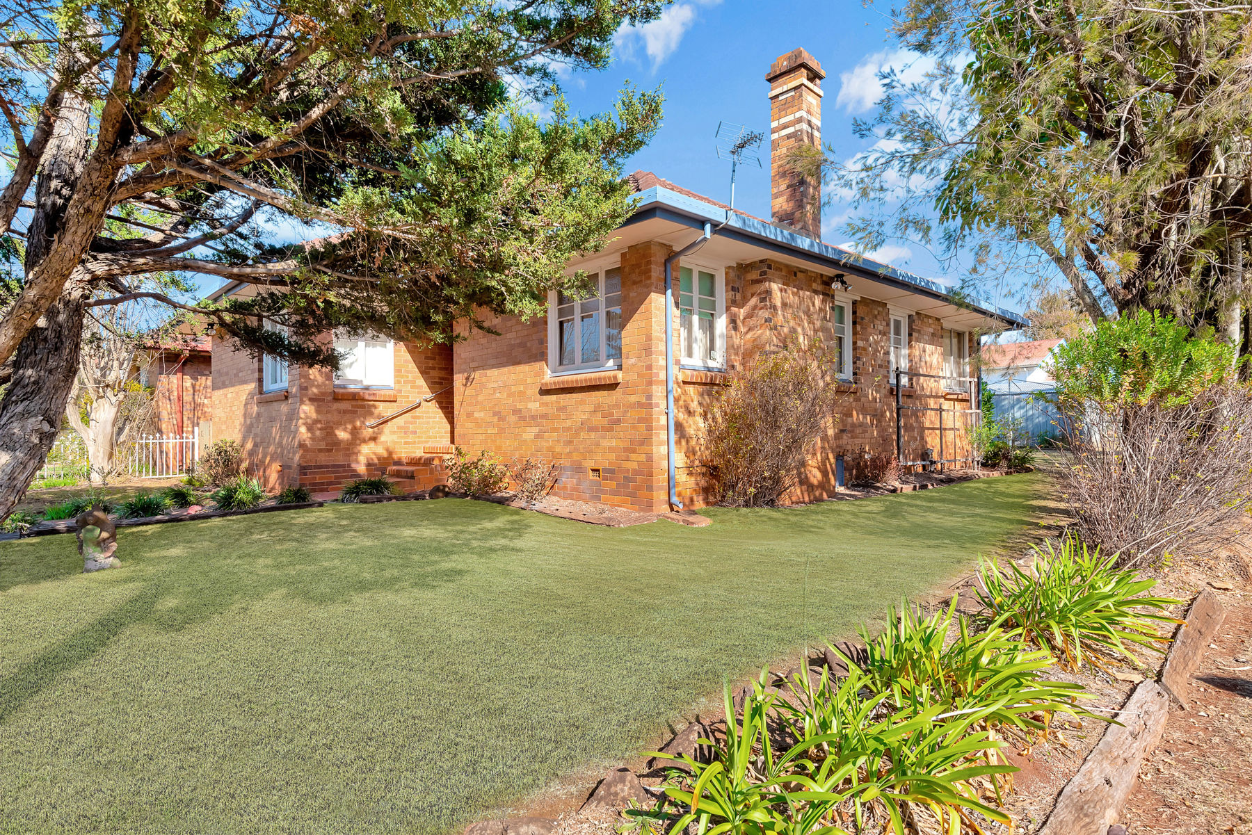 25 Justin Street Harristown Queensland House for Sale RE/MAX Australia