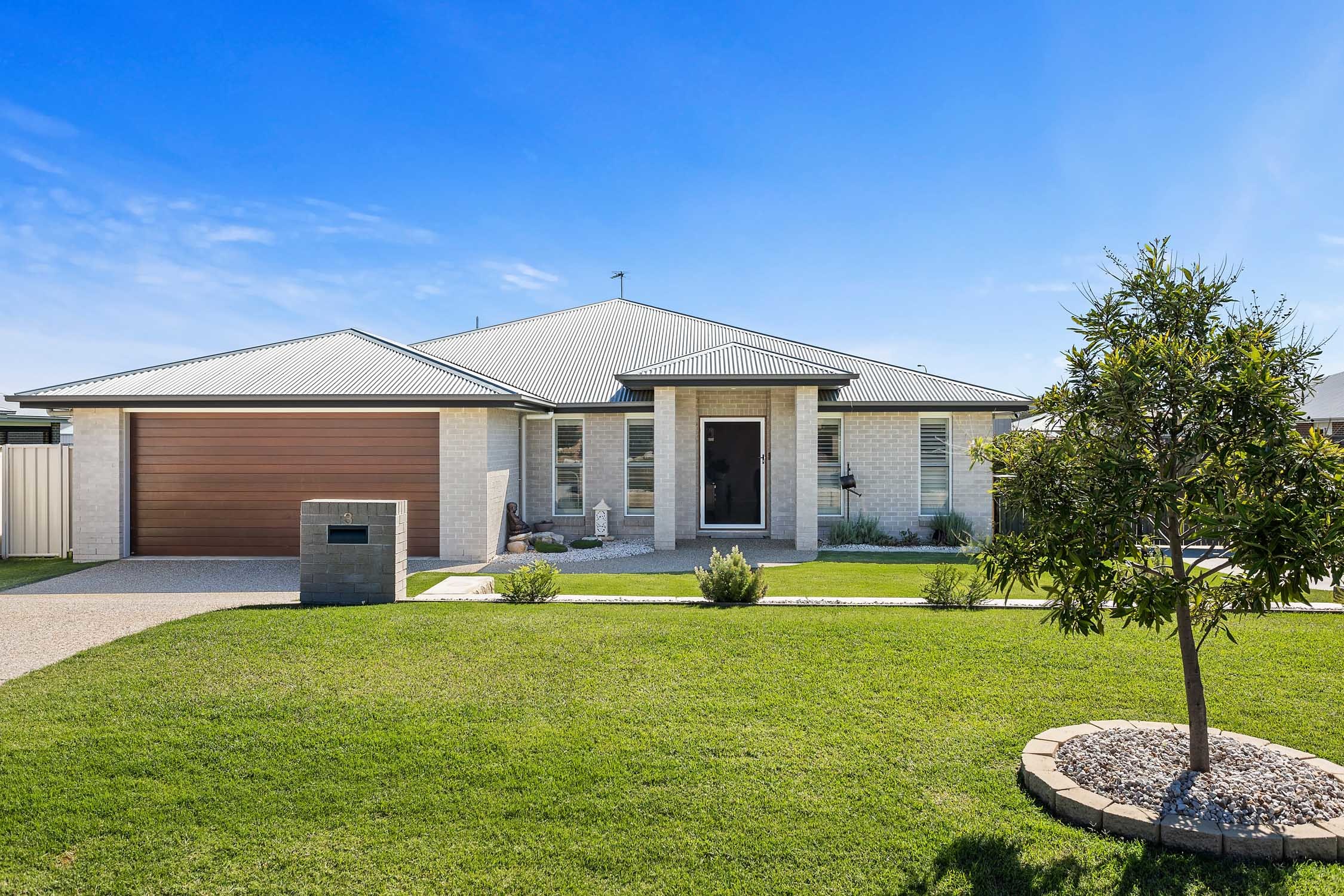 3 Gwenda Drive Westbrook Queensland House for Sale RE/MAX Australia