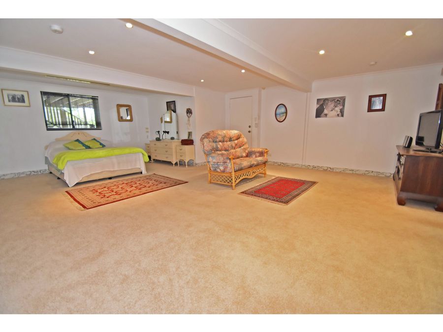 17 Cresthaven Drive Mansfield Queensland House for Sale RE/MAX Australia