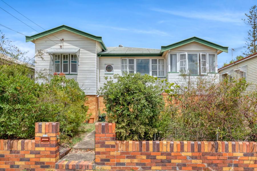 94 Rd Camp Hill Queensland House for Sale RE/MAX Australia