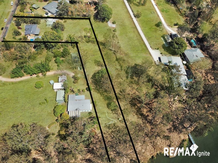 98 Dampier Street Barellan Point Queensland House for Sale RE/MAX Australia