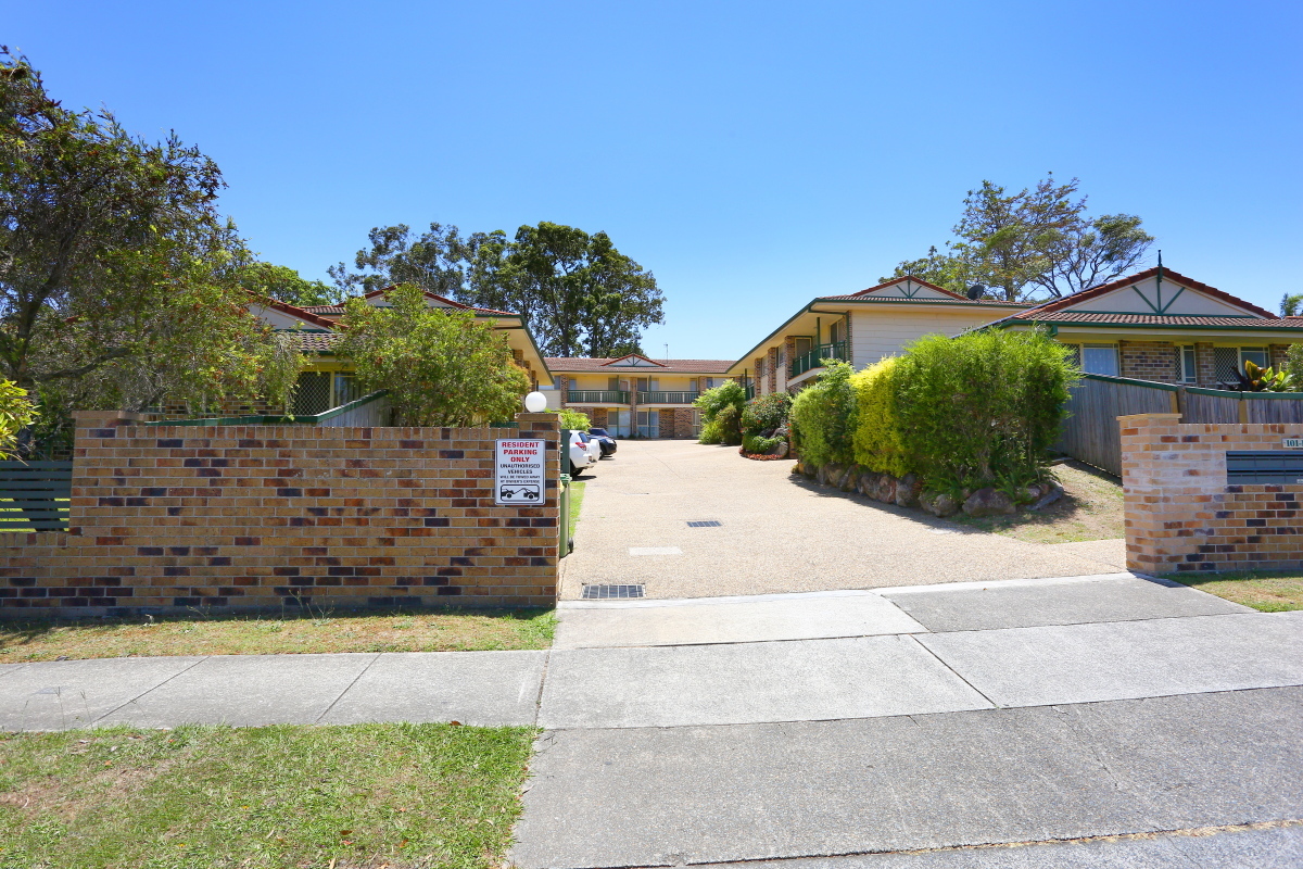 1/101 Whiting Street Labrador Queensland Townhouse for Sale RE/MAX