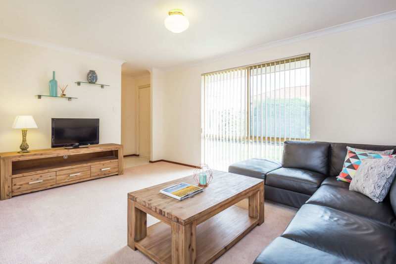 3x2 on 527sqm with PEACE AND TRANQUILLITY