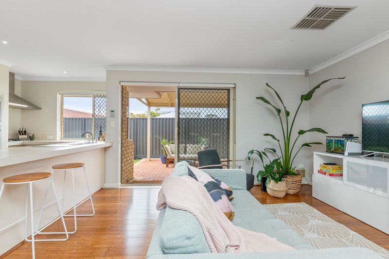 FREESTANDING REAR FAMILY HOME