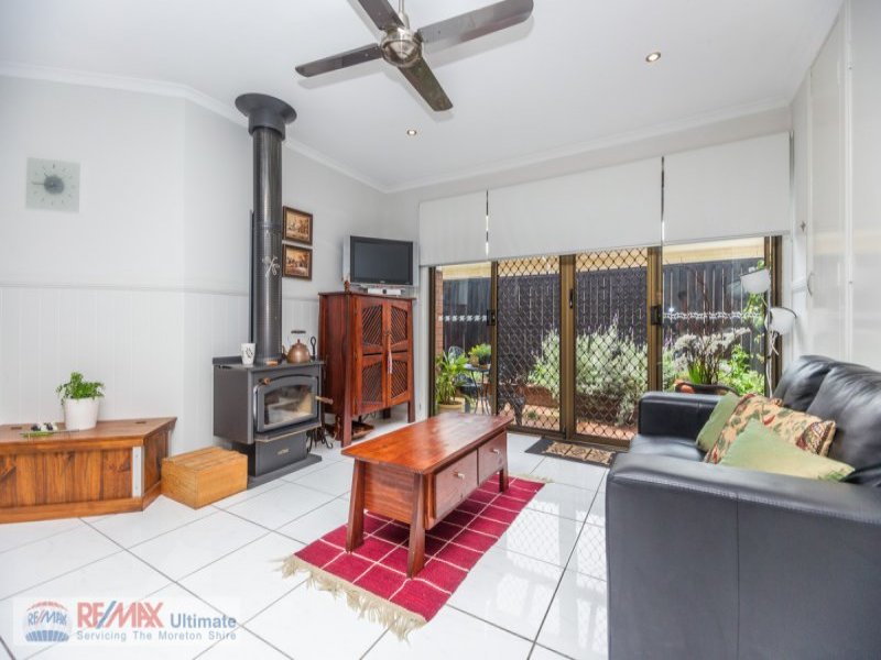 10 Arvon Avenue Beachmere Queensland House for Sale RE/MAX Australia