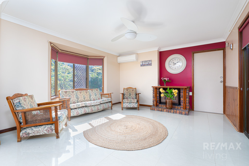 5961 Linden Court Morayfield Queensland AcreageSemirural for Sale