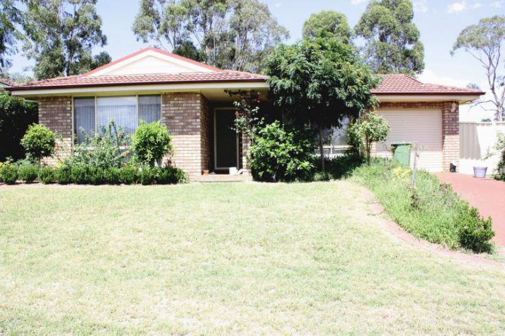Property For Sale in Claremont Meadows