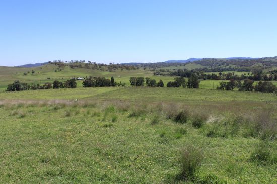 A rare Scone rural offering