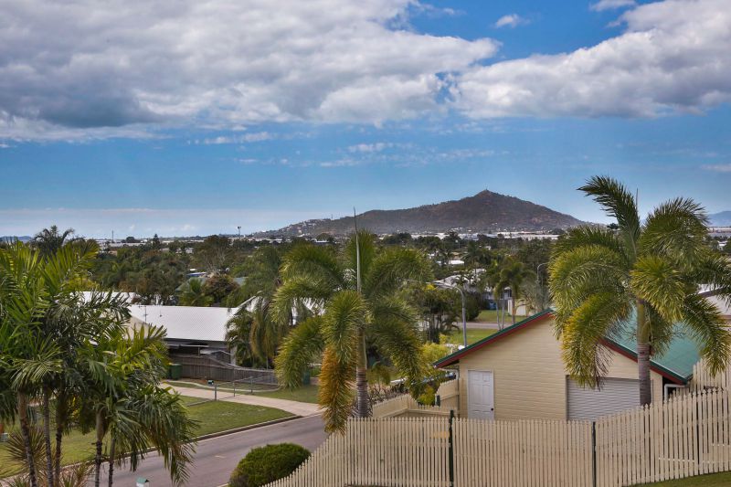 33 Nettleton Street Mount Louisa Queensland House for Sale RE/MAX