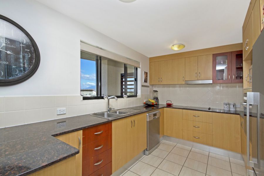12a Cleveland Terrace Townsville City Queensland Unit for Sale RE
