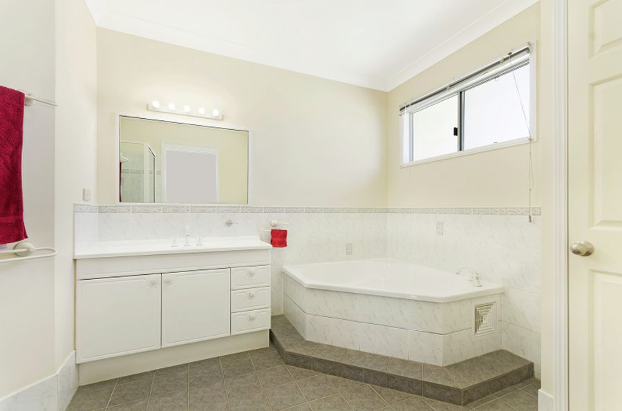 20 Nettleton Street Mount Louisa Queensland House for Sale RE/MAX