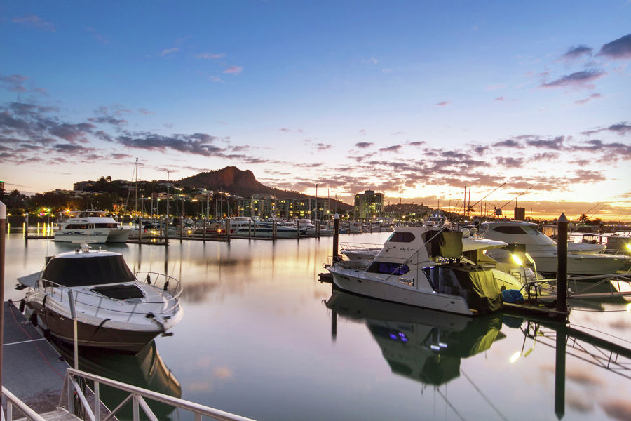 5/48 Sir Leslie Thiess Drive "Breakwater Quays" Townsville City