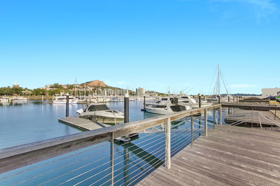 5/48 Sir Leslie Thiess Drive "Breakwater Quays" Townsville City