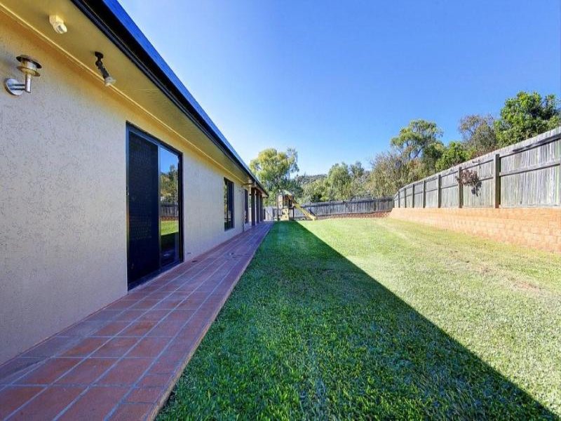 4 Minaret Way Mount Louisa Queensland House for Sale RE/MAX Australia