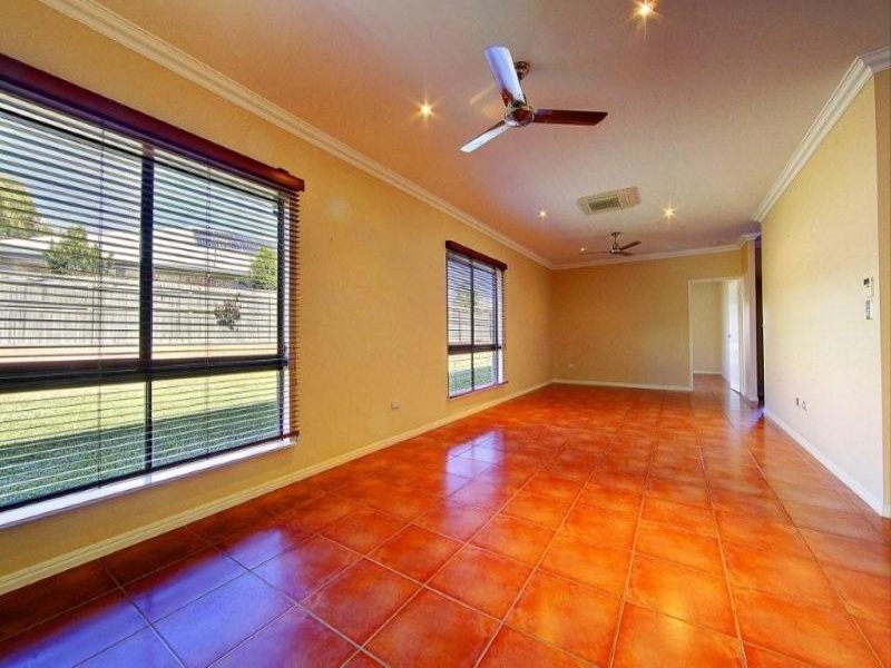 4 Minaret Way Mount Louisa Queensland House for Sale RE/MAX Australia