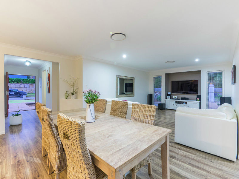 28 Dana st Cashmere Queensland House for Sale RE/MAX Australia