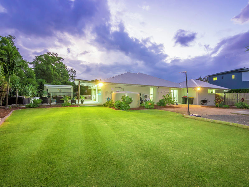 28 Dana st Cashmere Queensland House for Sale RE/MAX Australia