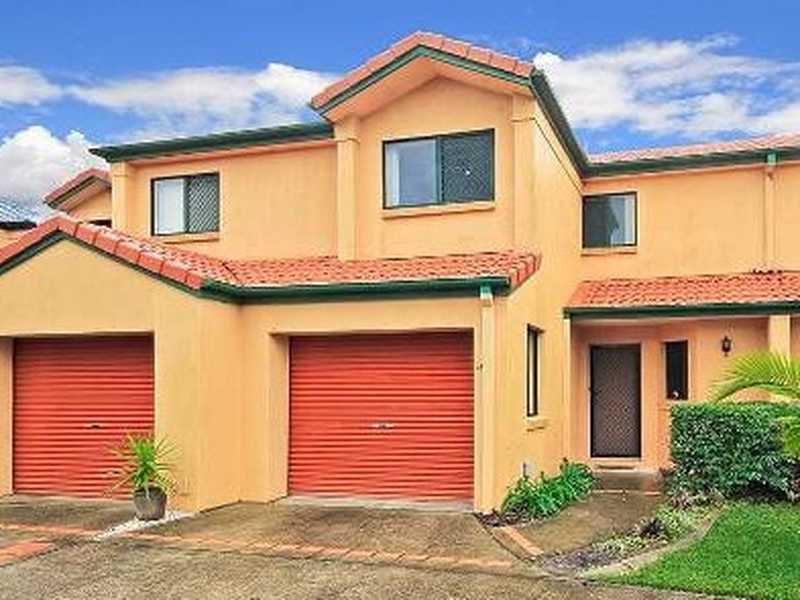 120 Highfield Drive Merrimac Queensland Townhouse for Sale RE/MAX
