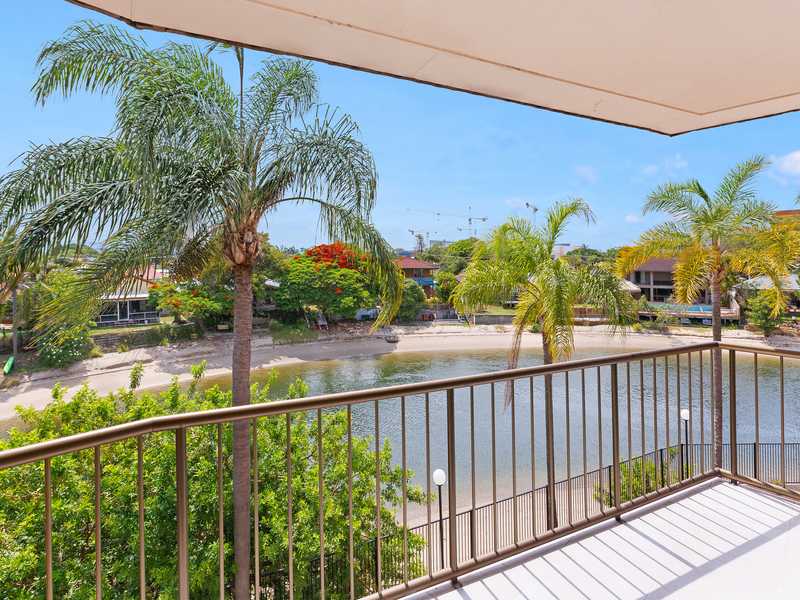 3/33 Surfers Avenue Mermaid Waters Queensland Unit for Sale RE/MAX