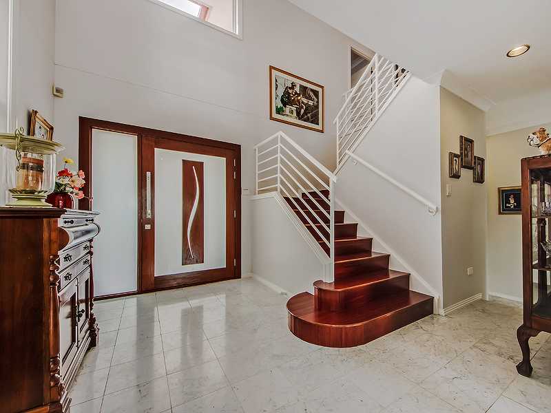 17 Meadowview Drive Carrara Queensland House for Sale RE/MAX Australia