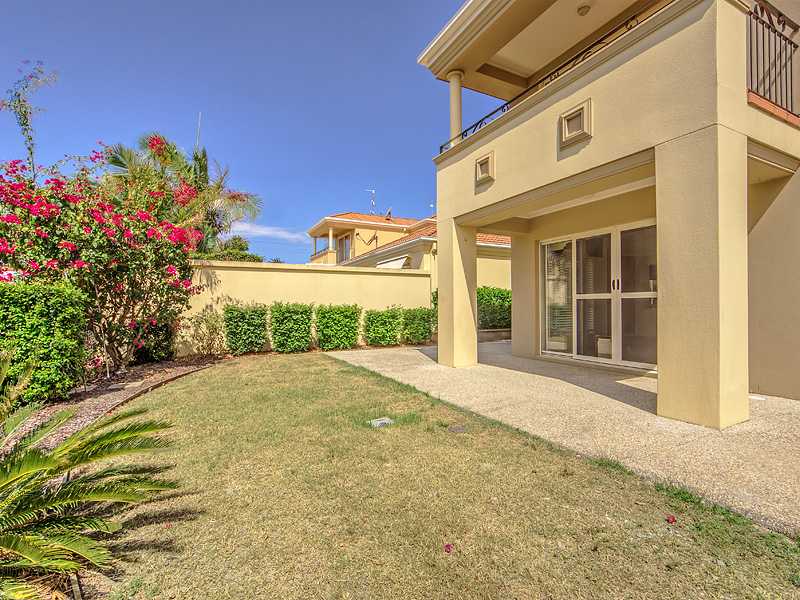 3/3 Robina Town Centre Drive Robina Queensland Townhouse for Sale RE