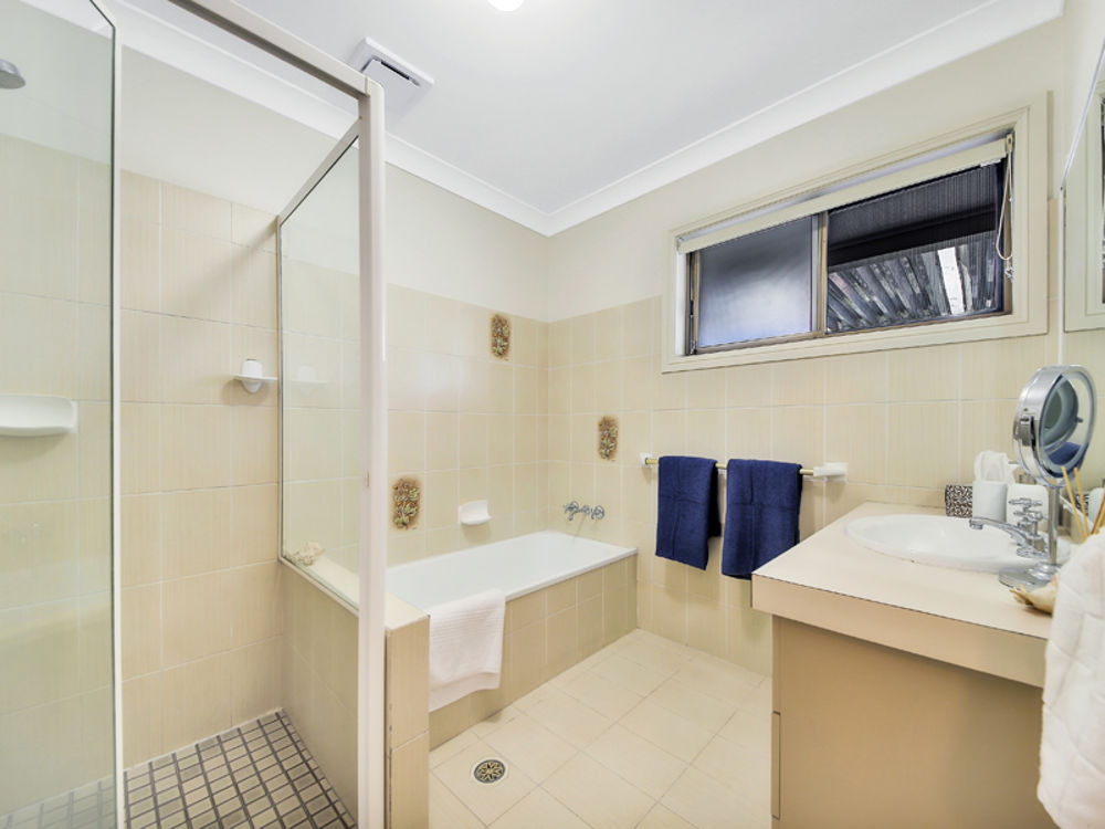 8 Breadalbane Street Carindale Queensland House for Sale RE/MAX Australia