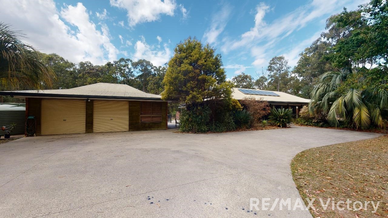 320 Oakey Flat Road Morayfield Queensland AcreageSemirural for Sale