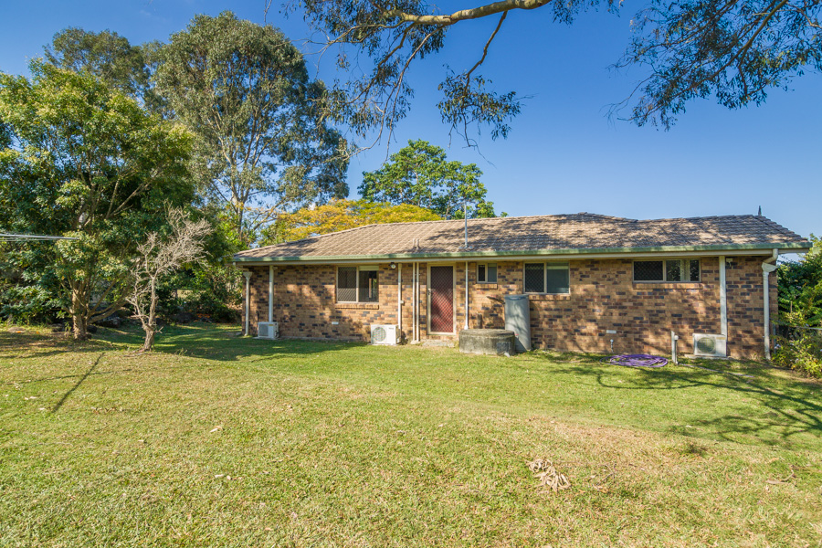 12 Lyndhurst Terrace Caboolture Queensland AcreageSemirural for Sale
