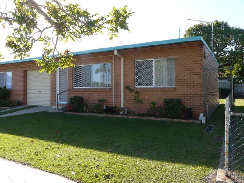 QUIET FLAT CLOSE TO BUS & HOSPITAL