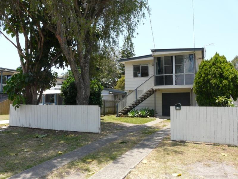 3 BEDROOM HIGHSET WITH AIR CON