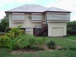 Property in Silkstone - $275 / Wk