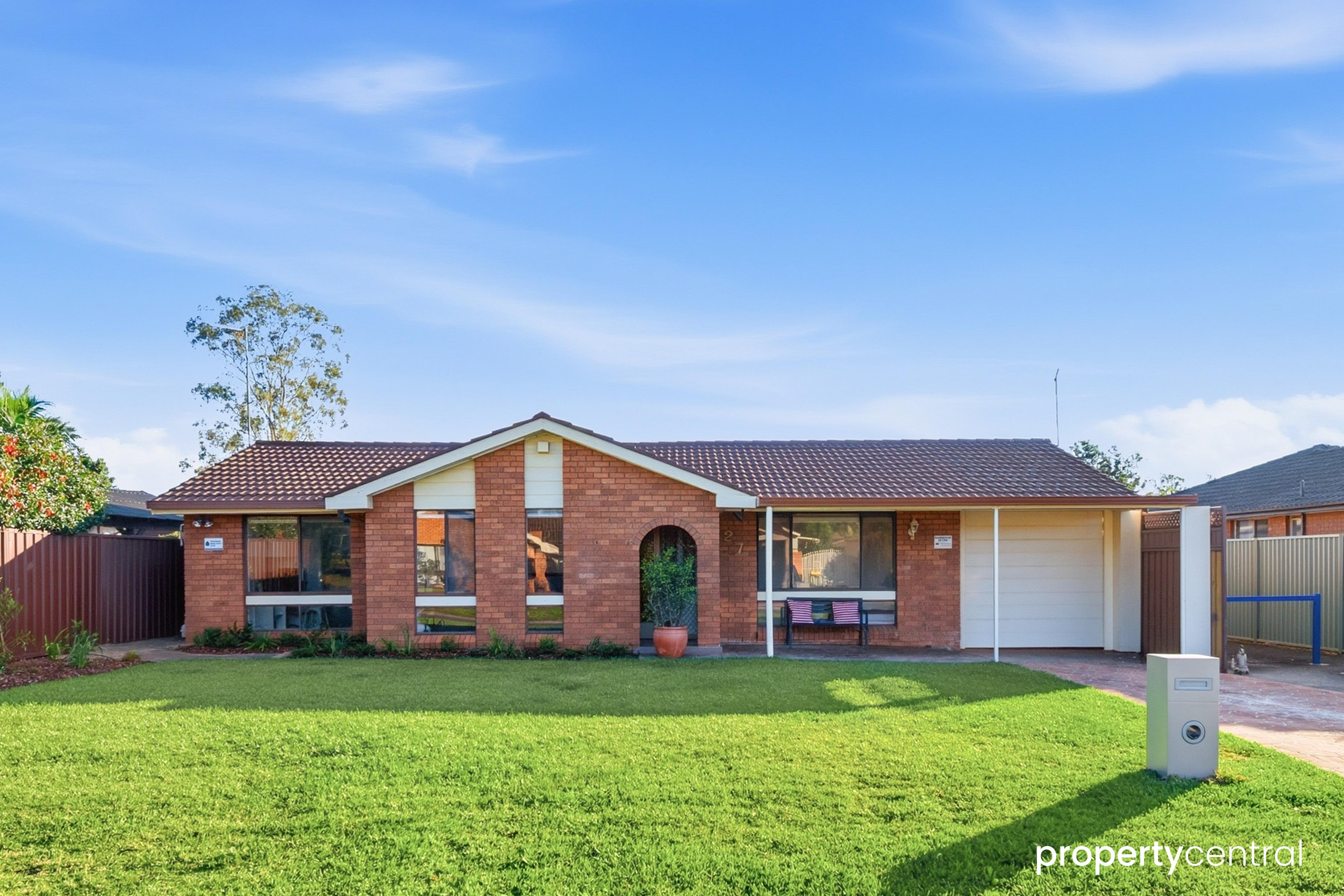 27 Grevillea Drive, St Clair, St Clair - Image 1