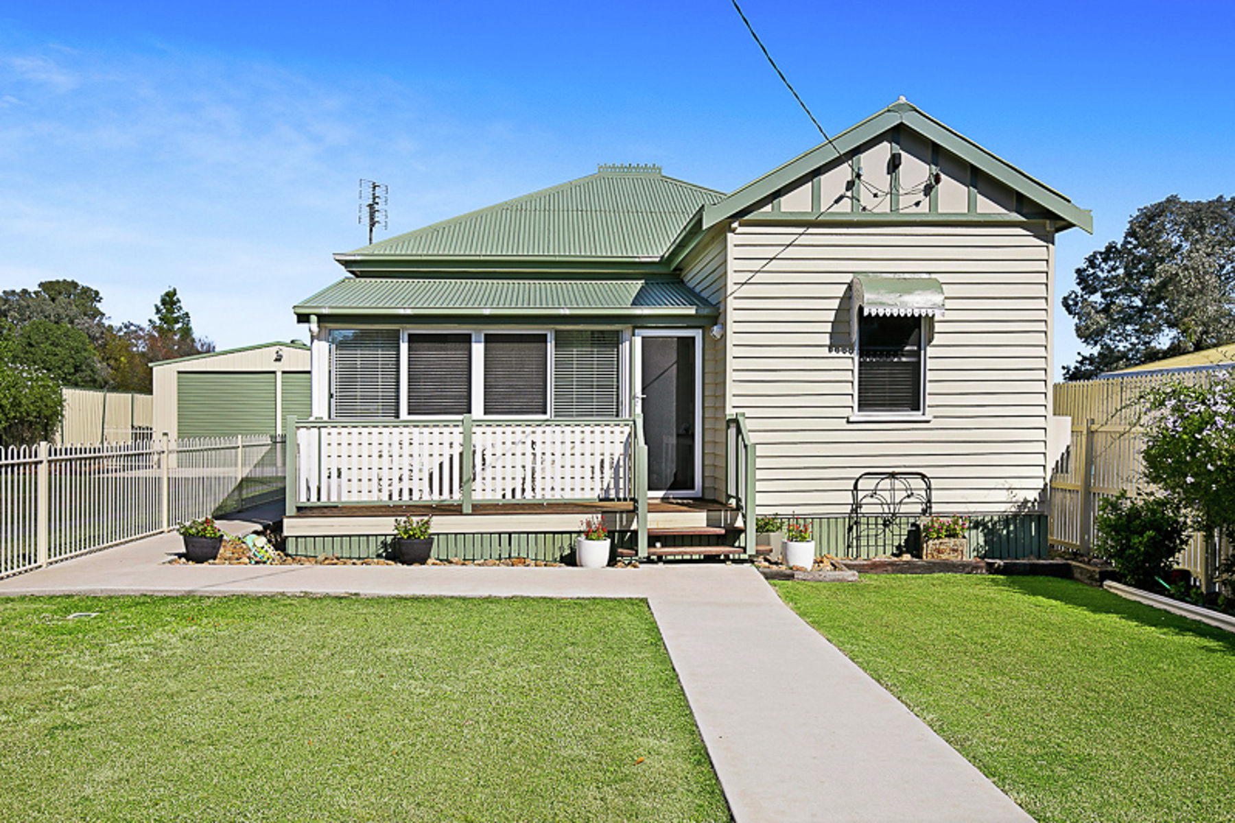 4 Hartwig Street Goombungee Queensland House for Sale - RE/MAX Australia