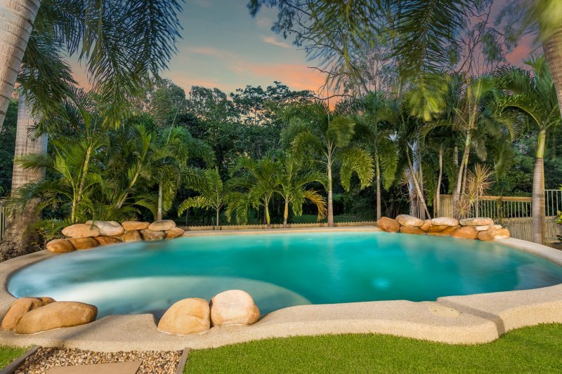 Real Estate in Annandale