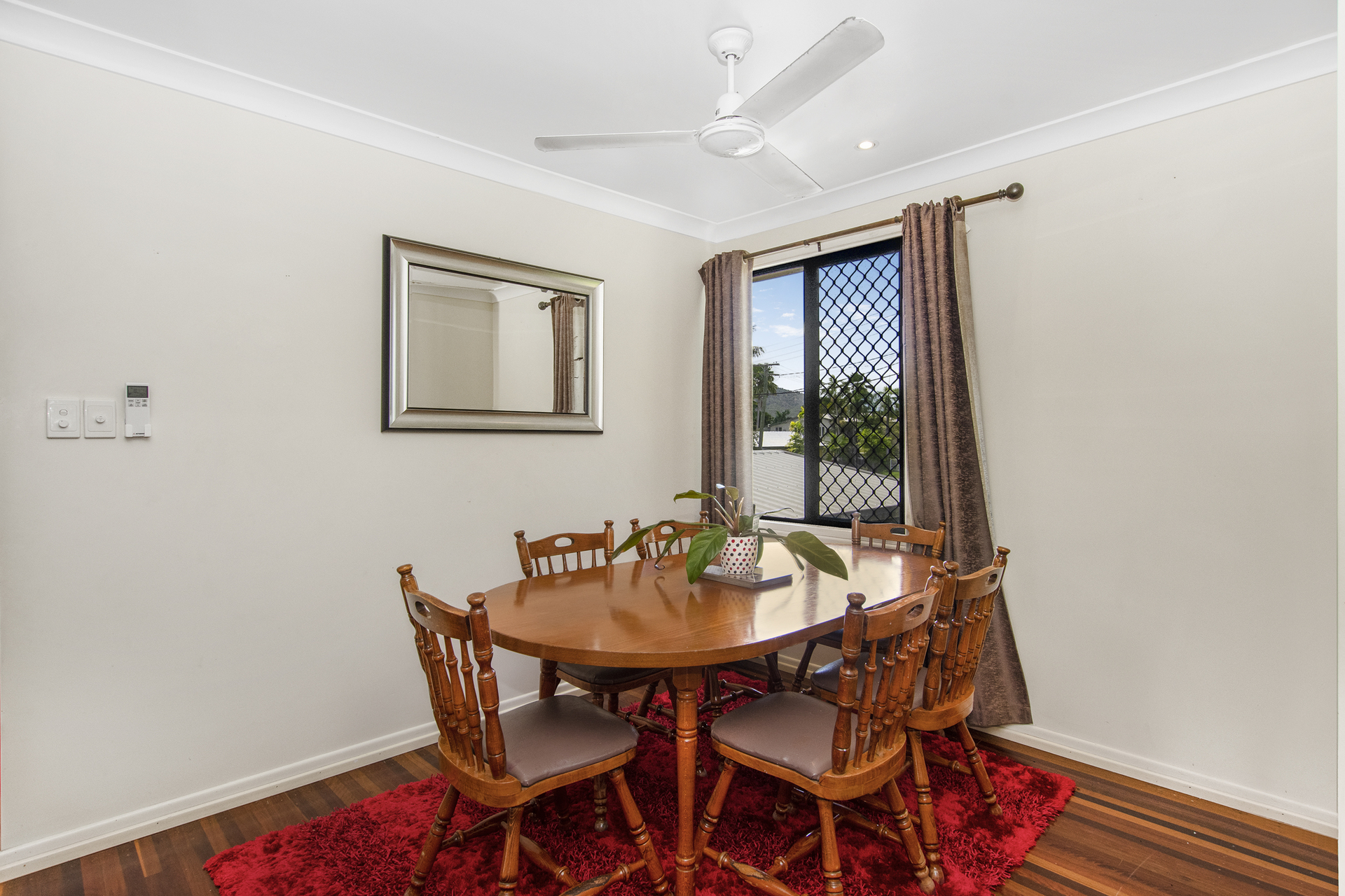 Open for inspection in Currajong