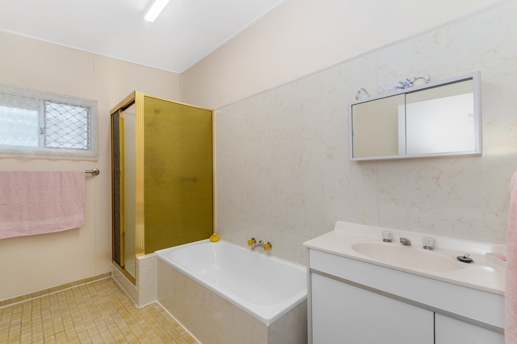 Open for inspection in Currajong