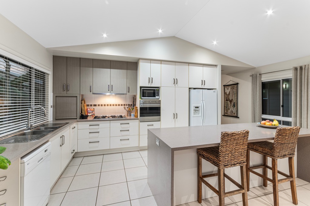 Real Estate in Alice River