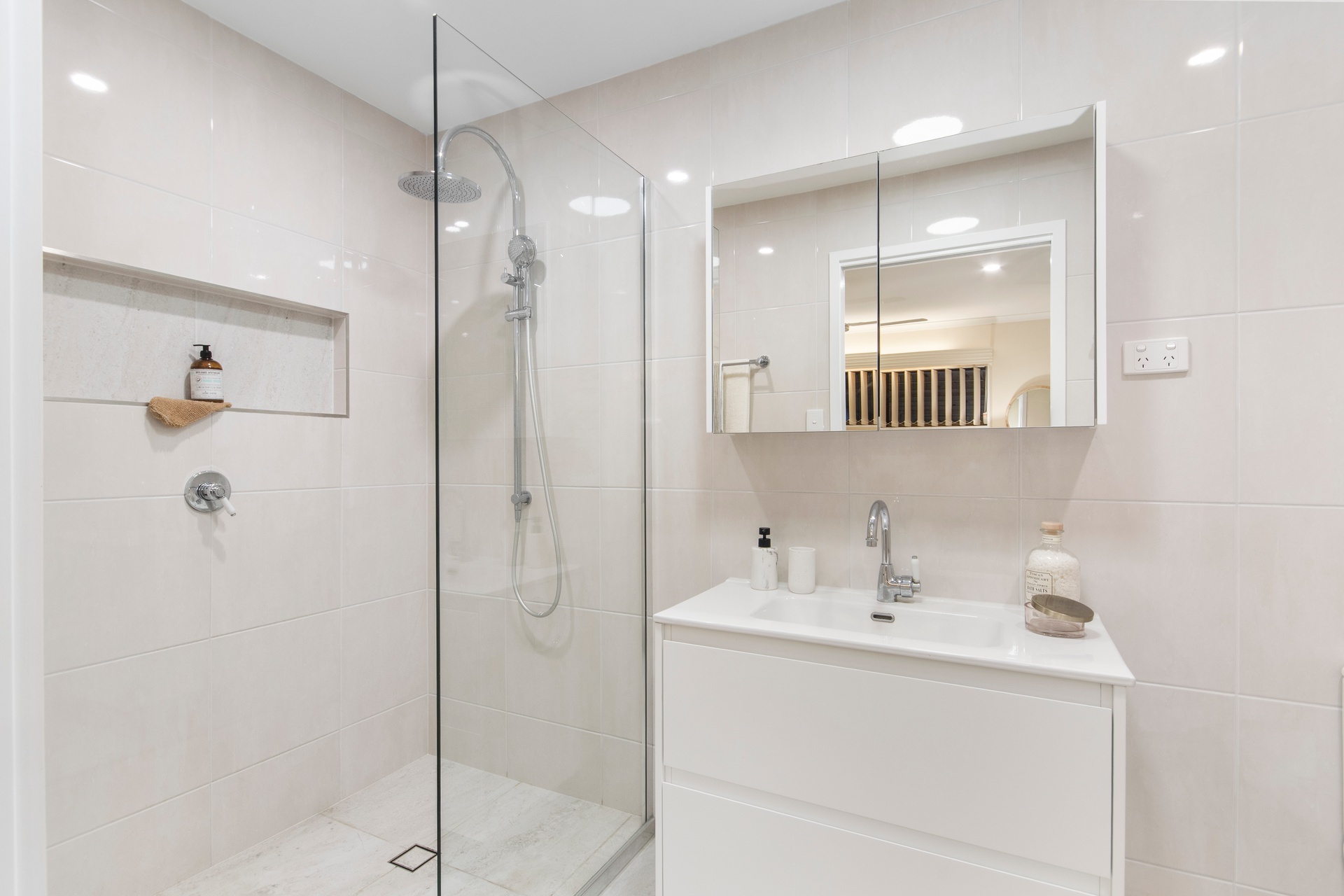 Real Estate in Annandale