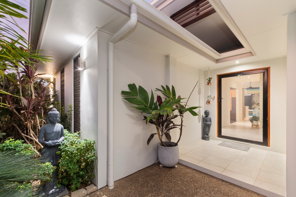 Mount Low real estate Sold