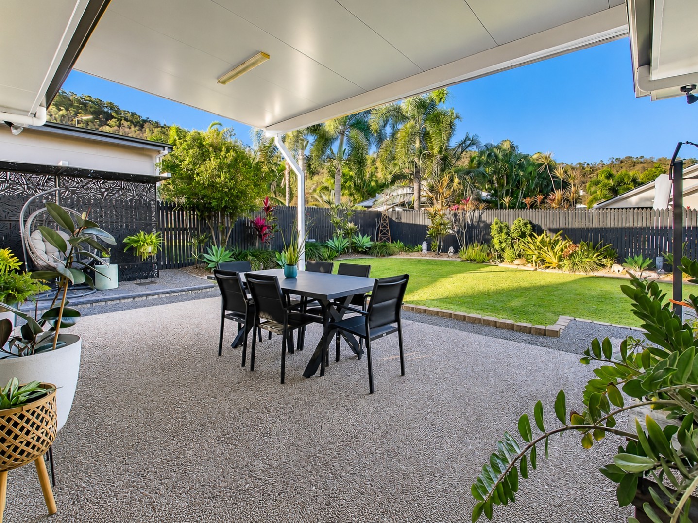 Property in Mount Louisa - Mid $800,000