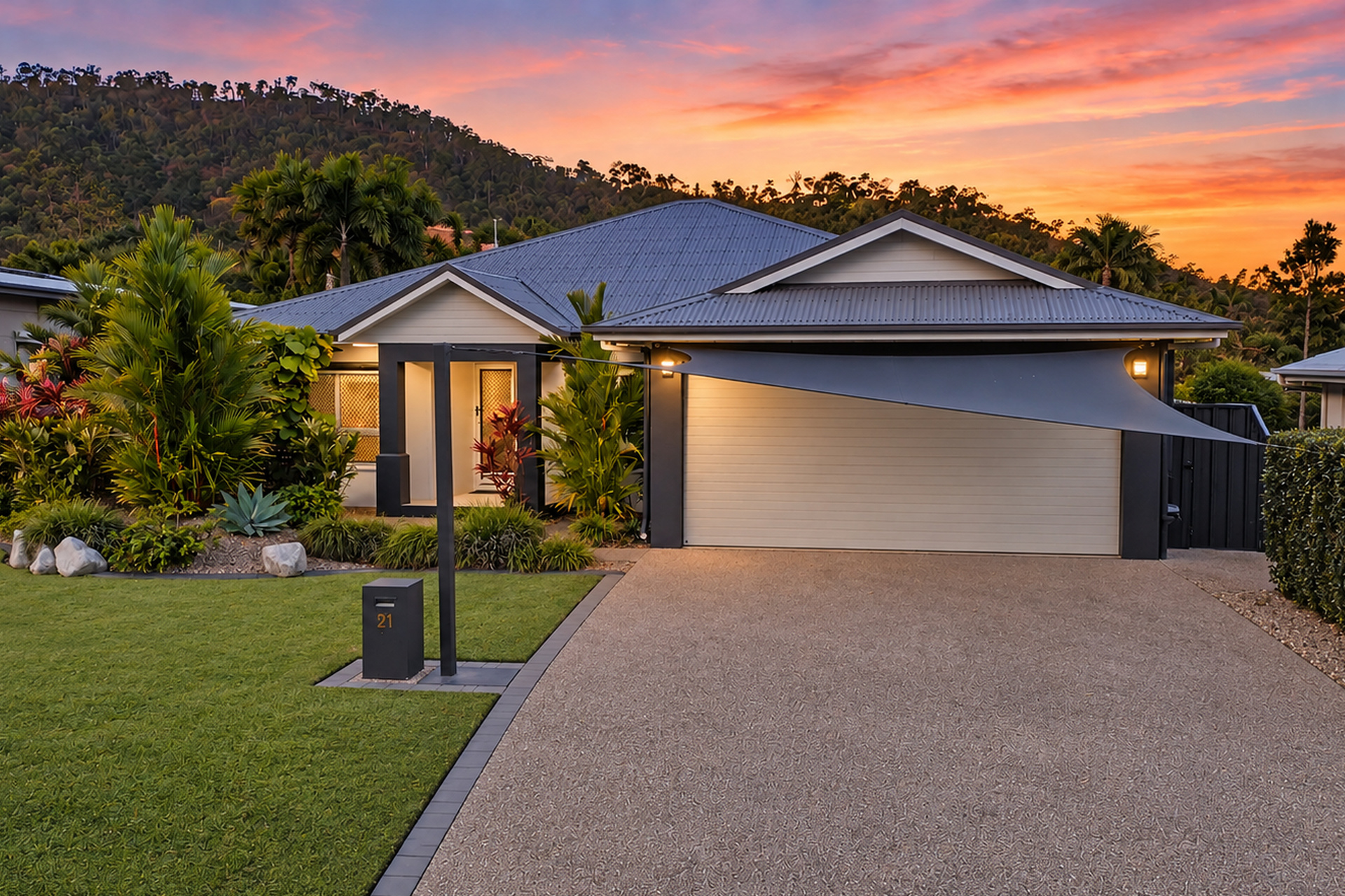 Property in Mount Louisa - Low to Mid $800,000