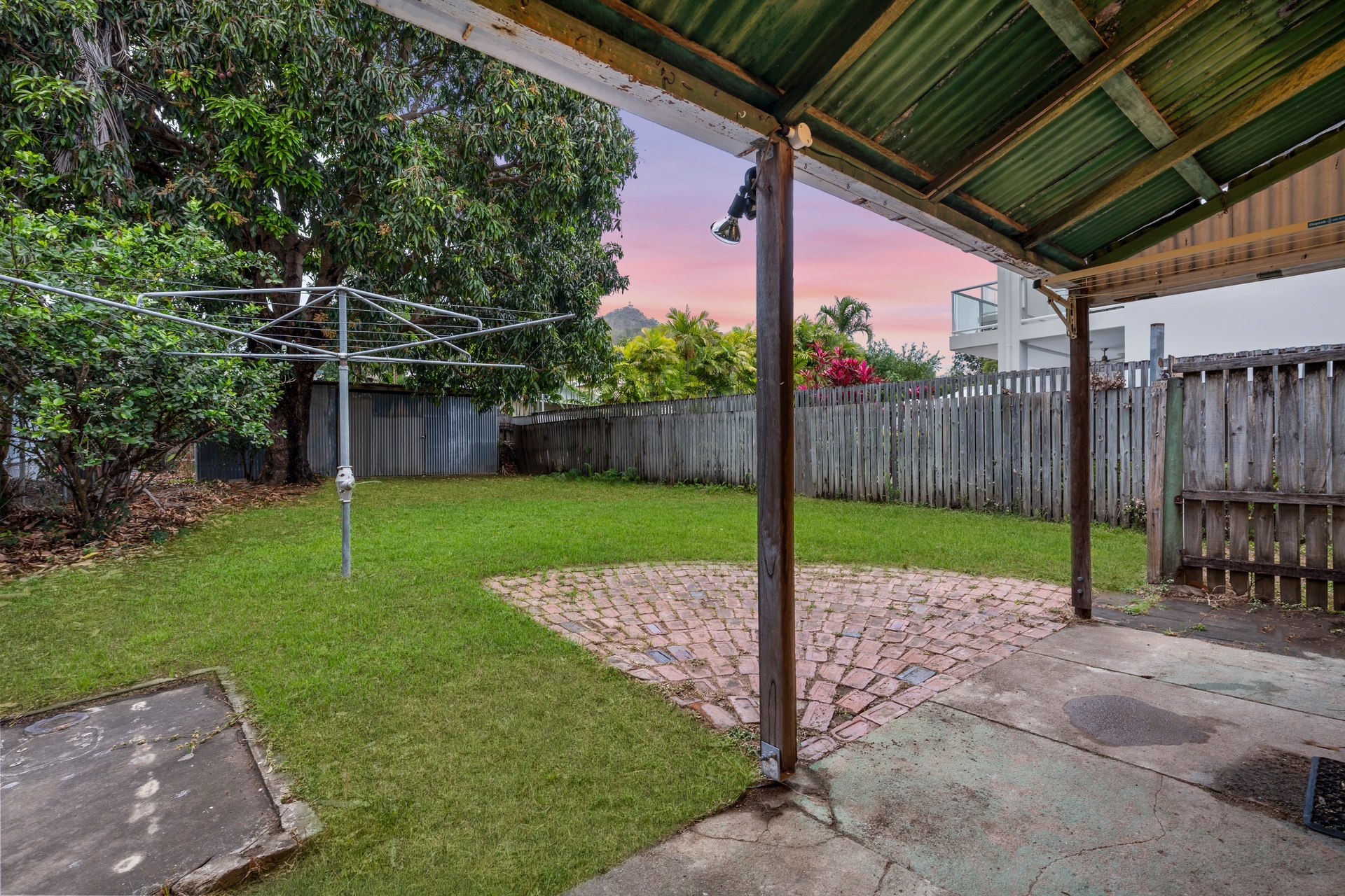 Real Estate in West End